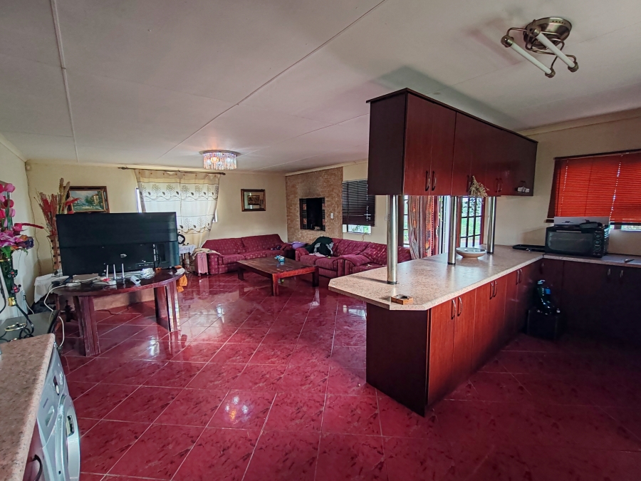 3 Bedroom Property for Sale in Hoogland Western Cape